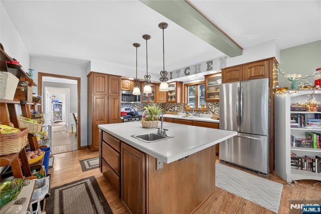 370 Goffle Road, Hawthorne, NJ 07506