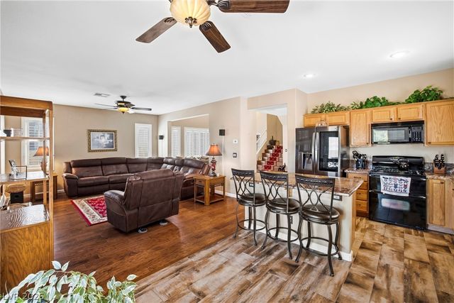4556 Yellow Harbor Street, Las Vegas, NV 89129