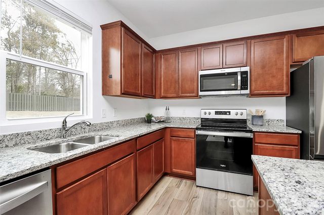 7013 Gale Force Lane, Charlotte, NC 28216