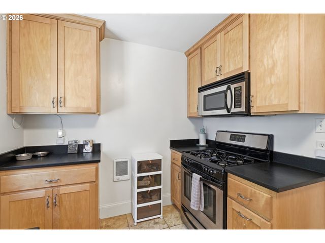 1411 Se 30TH Ave 11, Portland, OR 97214
