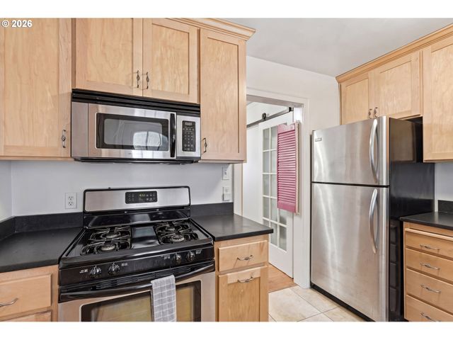 1411 Se 30TH Ave 11, Portland, OR 97214