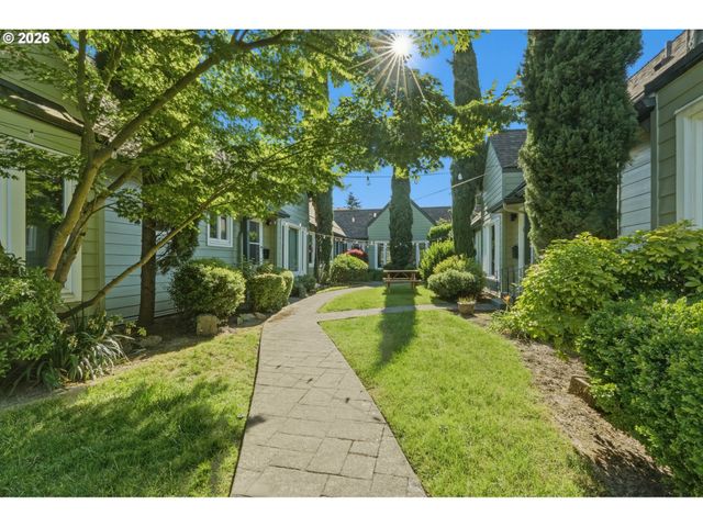 1411 Se 30TH Ave 11, Portland, OR 97214