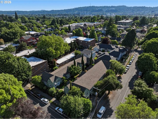 1411 Se 30TH Ave 11, Portland, OR 97214