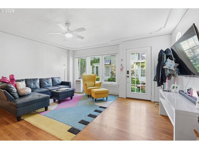1411 Se 30TH Ave 11, Portland, OR 97214