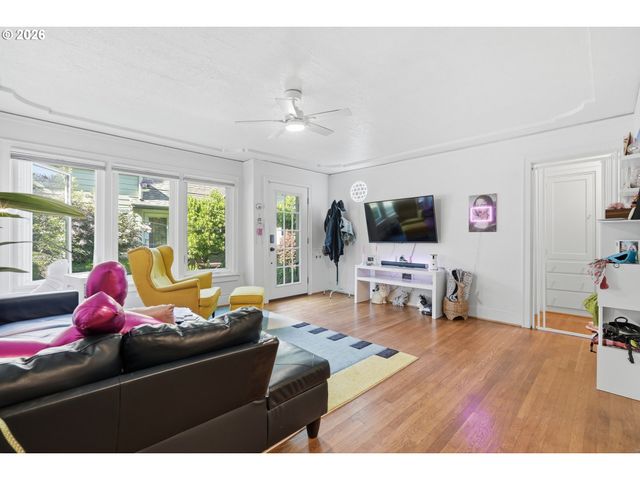1411 Se 30TH Ave 11, Portland, OR 97214