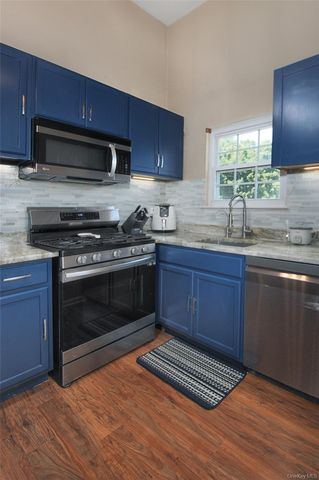 18 Lexington Hill 12, Harriman, NY 10926