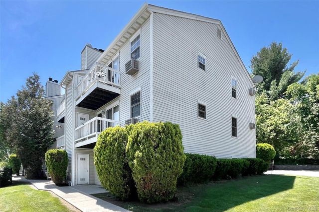 18 Lexington Hill 12, Harriman, NY 10926