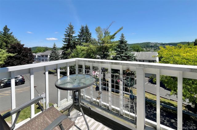 18 Lexington Hill 12, Harriman, NY 10926