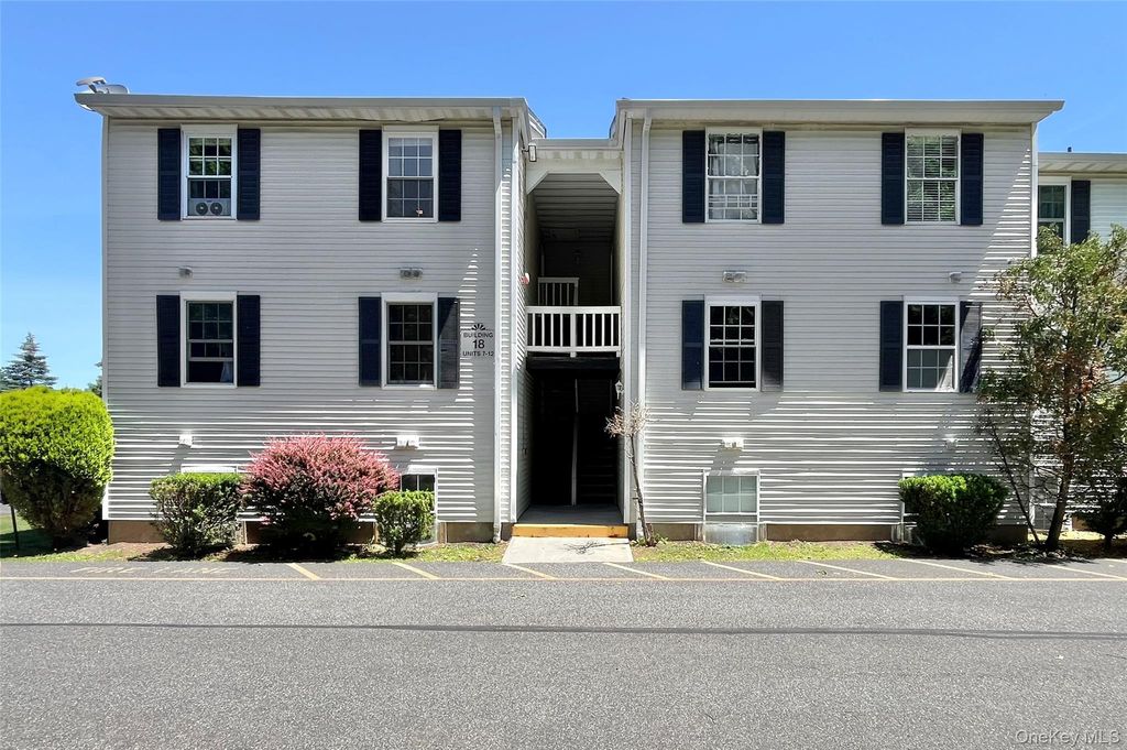 18 Lexington Hill 12, Harriman, NY 10926