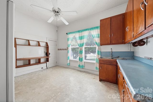 1289 Davis Road, Lincolnton, NC 28092