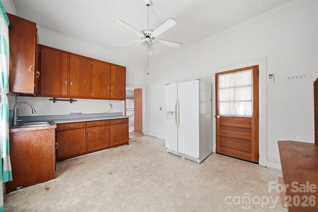 1289 Davis Road, Lincolnton, NC 28092