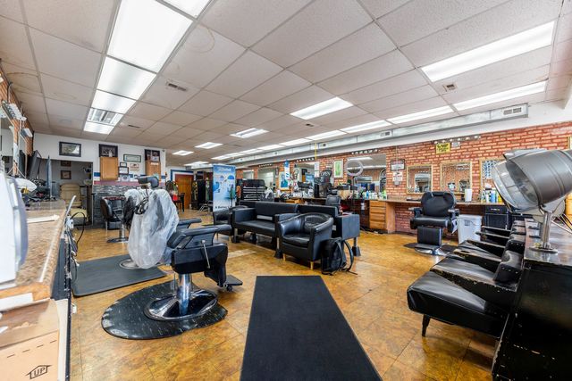 4436 W Madison Street, Chicago, IL 60624