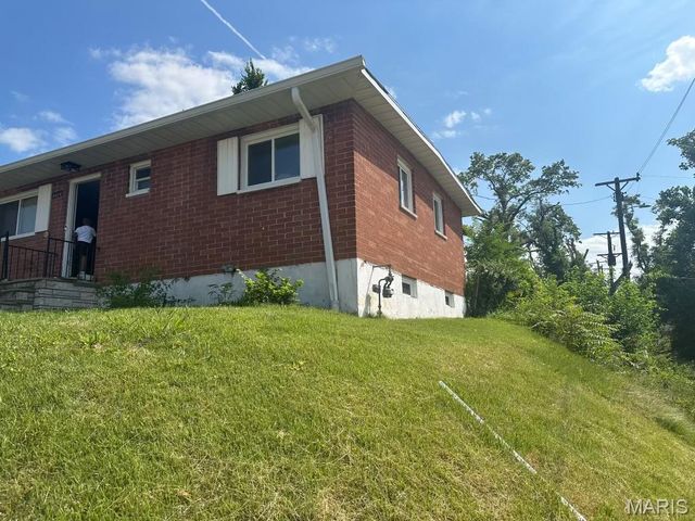 4464 Lee Avenue, St Louis, MO 63115