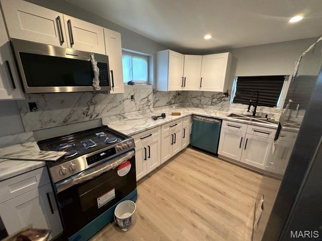 4464 Lee Avenue, St Louis, MO 63115