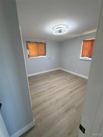 4464 Lee Avenue, St Louis, MO 63115