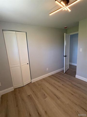 4464 Lee Avenue, St Louis, MO 63115