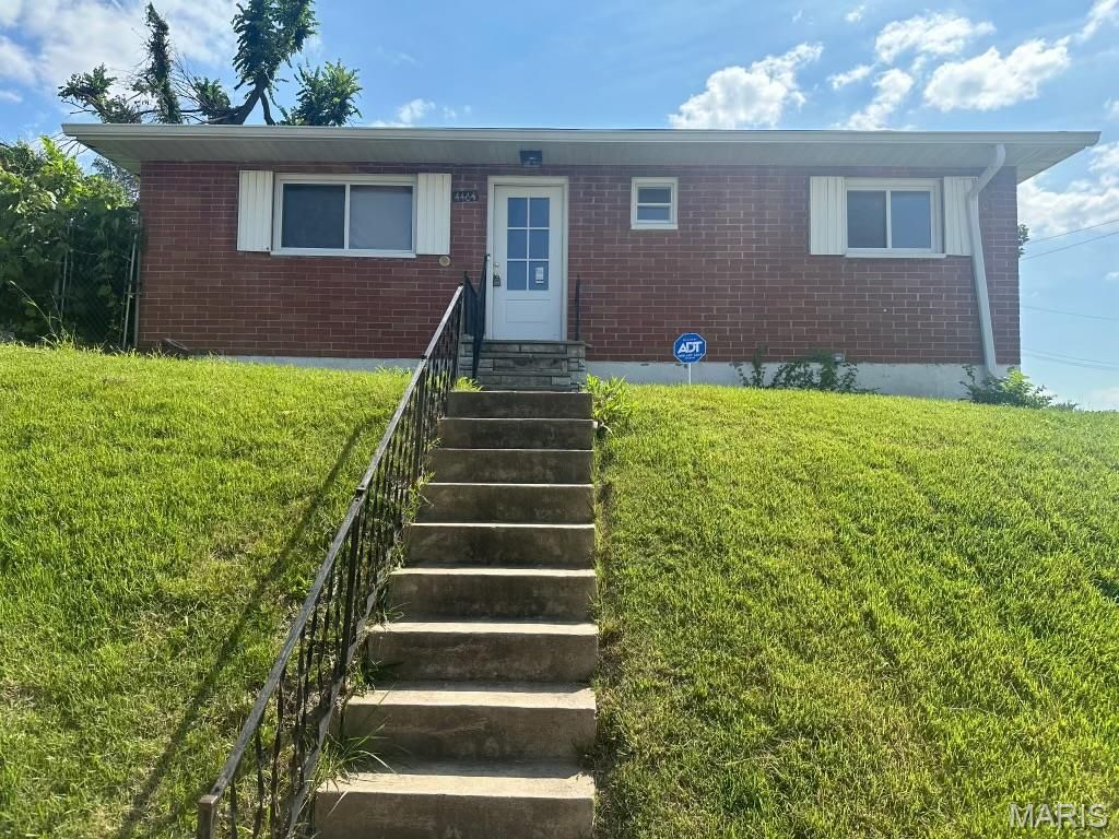 4464 Lee Avenue, St Louis, MO 63115