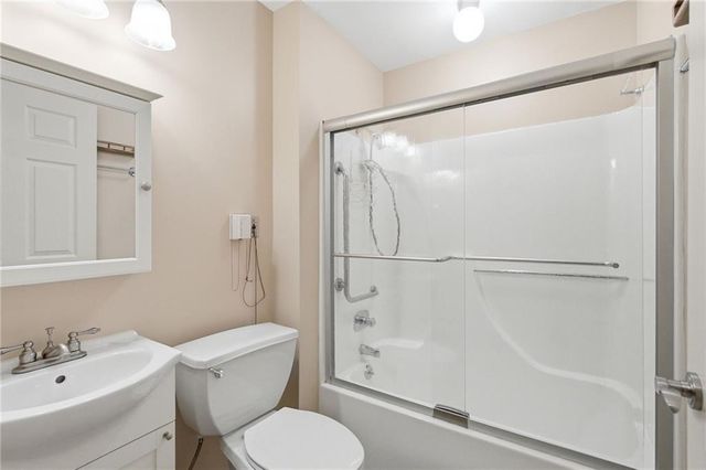 1314 W Jenkins Boulevard, Raymore, MO 64083
