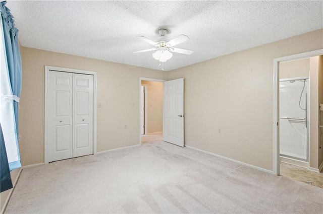 1314 W Jenkins Boulevard, Raymore, MO 64083