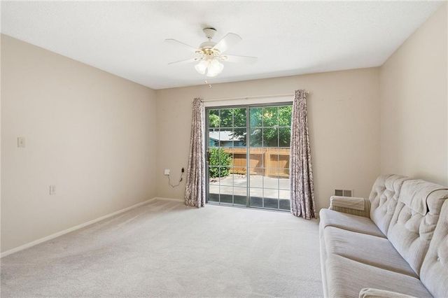 1314 W Jenkins Boulevard, Raymore, MO 64083