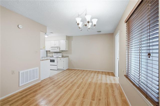 1314 W Jenkins Boulevard, Raymore, MO 64083