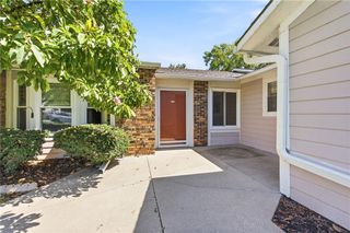 1314 W Jenkins Boulevard, Raymore, MO 64083