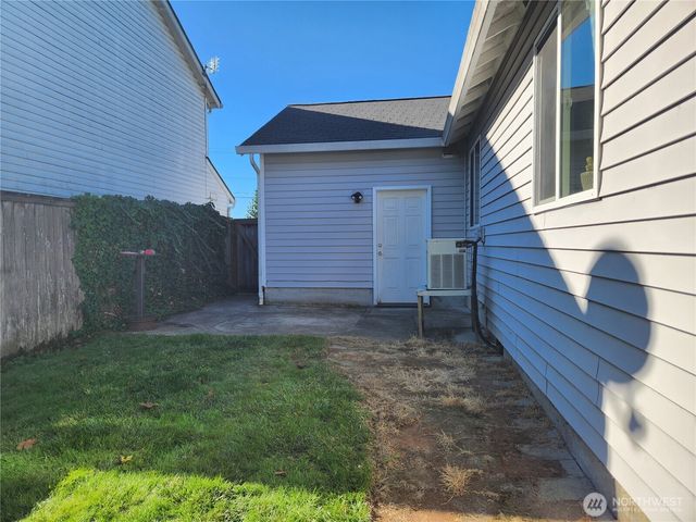 284 Gun Club Road, Woodland, WA 98674