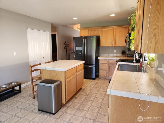 284 Gun Club Road, Woodland, WA 98674