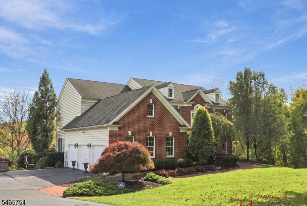 16 Ridgeline Dr, Washington Twp., NJ 07853 — photo 2