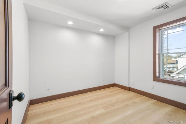 415 Eighth Avenue, Pelham, NY 10803