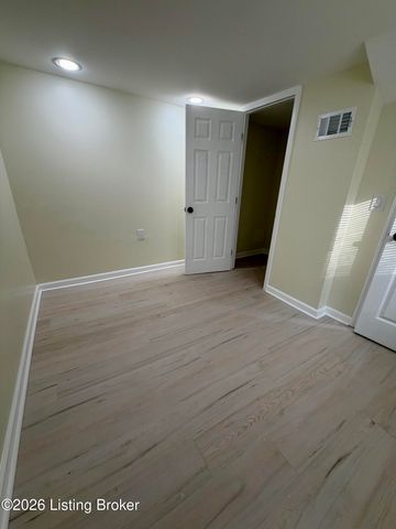 100 S 46th St, Louisville, KY 40212