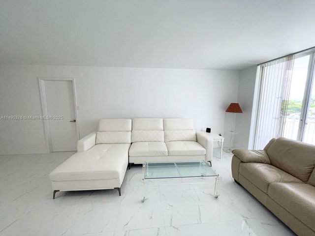 18041 Biscayne Boulv 502, Aventura, FL 33160