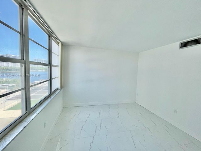 18041 Biscayne Boulv 502, Aventura, FL 33160