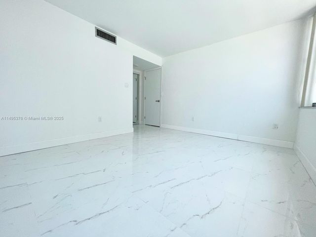 18041 Biscayne Boulv 502, Aventura, FL 33160