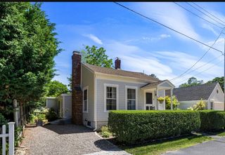 5 Franklin Street, Dartmouth, MA 02748