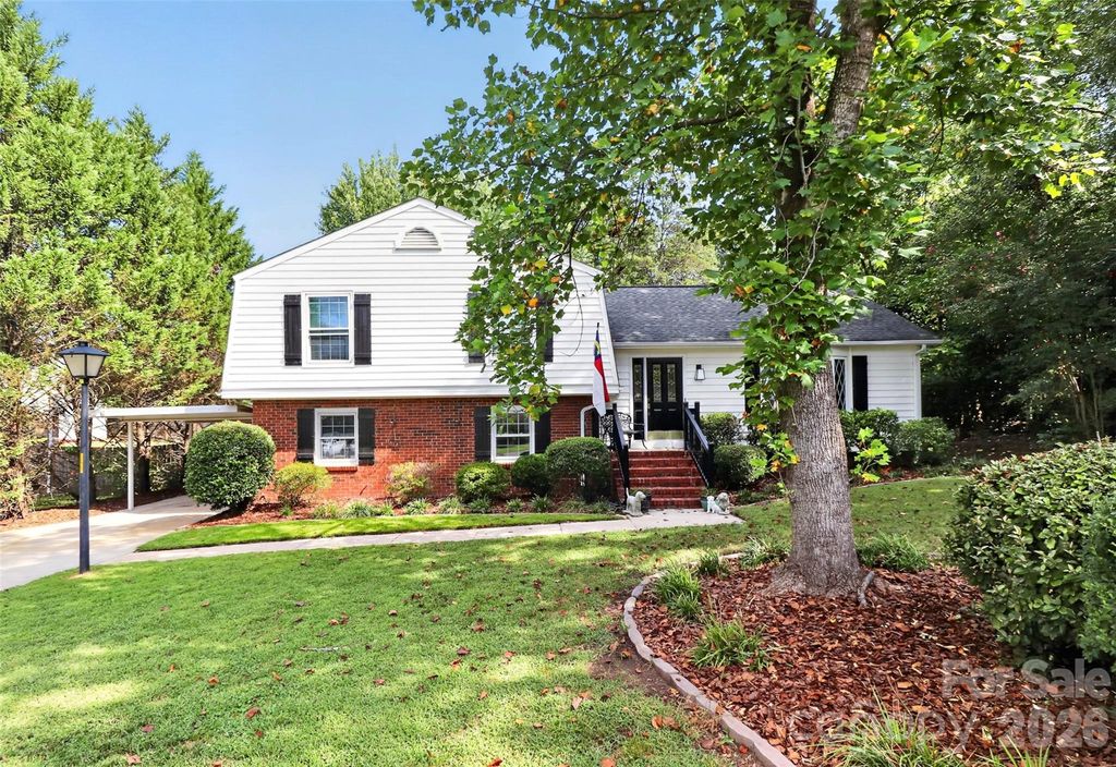 10743 Osprey Drive, Charlotte, NC 28226