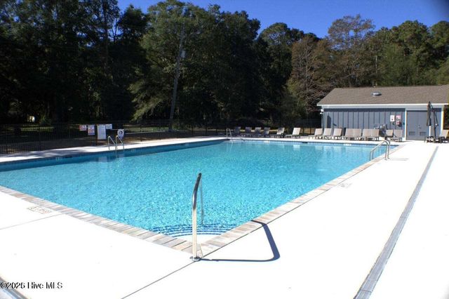 302 Colony Green Court, Wilmington, NC 28412