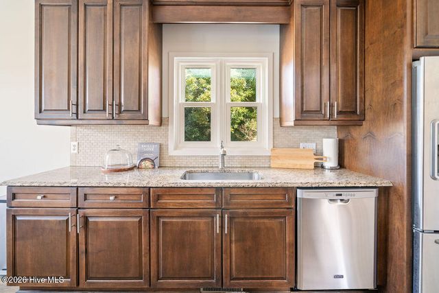 302 Colony Green Court, Wilmington, NC 28412