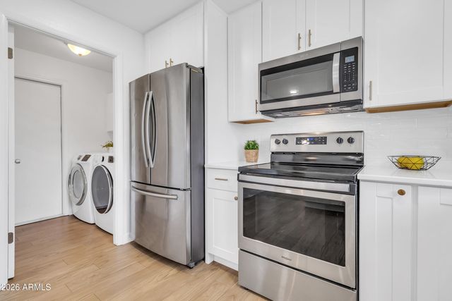 6003 S COLLEGE Avenue, Tempe, AZ 85283