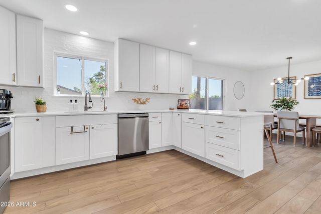 6003 S COLLEGE Avenue, Tempe, AZ 85283