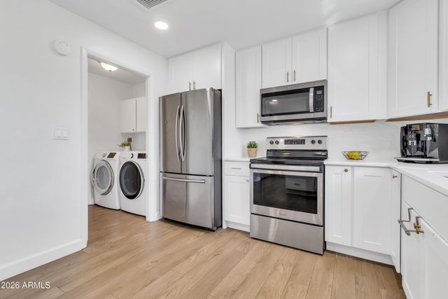 6003 S COLLEGE Avenue, Tempe, AZ 85283