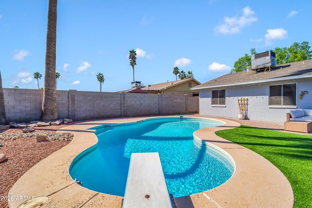 6003 S COLLEGE Avenue, Tempe, AZ 85283