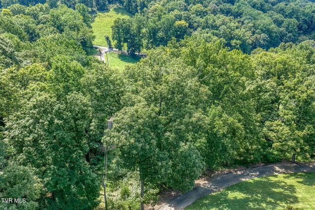 744 Sycamore Shoals Drive, Elizabethton, TN 37643