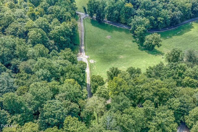 744 Sycamore Shoals Drive, Elizabethton, TN 37643