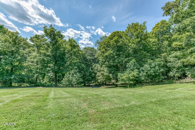744 Sycamore Shoals Drive, Elizabethton, TN 37643