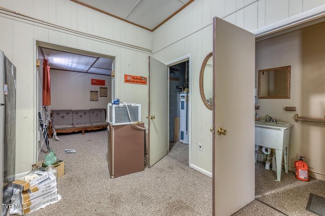 744 Sycamore Shoals Drive, Elizabethton, TN 37643