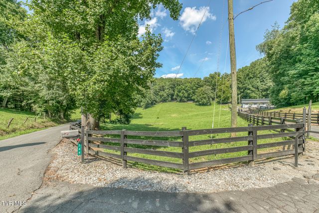 744 Sycamore Shoals Drive, Elizabethton, TN 37643