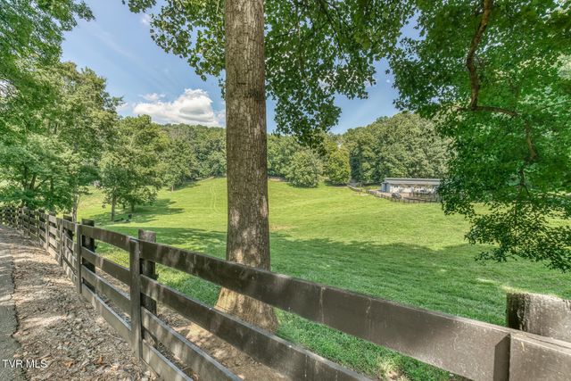 744 Sycamore Shoals Drive, Elizabethton, TN 37643