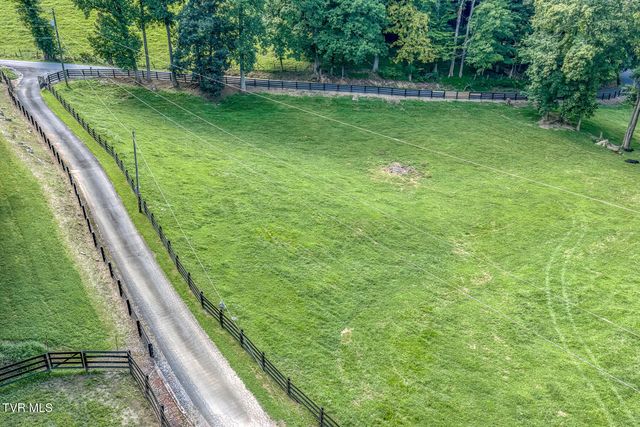 744 Sycamore Shoals Drive, Elizabethton, TN 37643