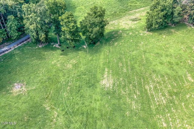 744 Sycamore Shoals Drive, Elizabethton, TN 37643